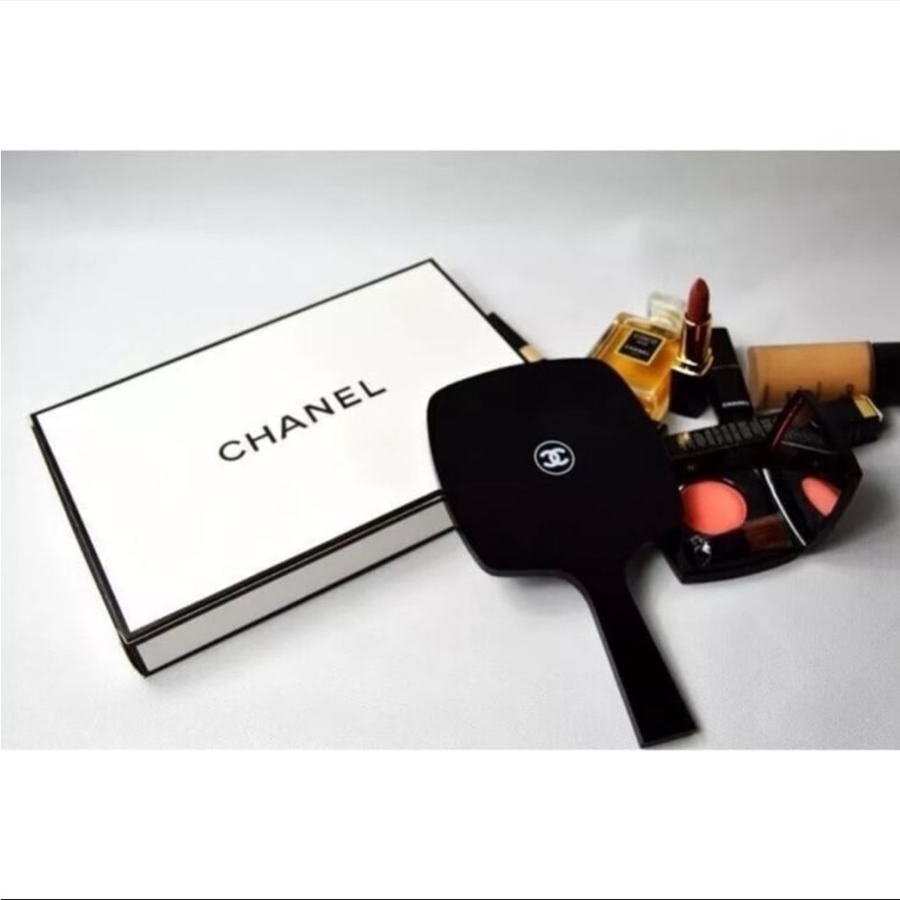 Chanel Black Handheld Mirror 🪞